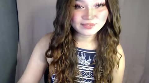 Snapshot of bahoglaway69 chatting on 11.23.25 april online show from 11.23.25