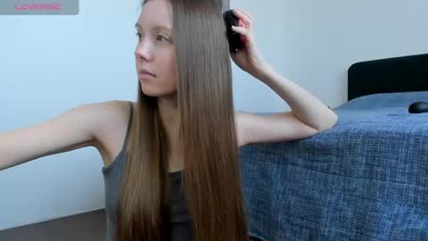 Kira online show from 05.08.26