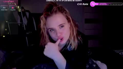 Snapshot of bambi_blaze chatting on 10.06.25 Bambi online show from 10.06.25