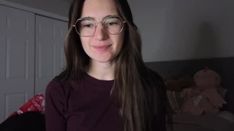 Snapshot of bambifarrina chatting on 11.04.25 bambifarrina online show from 11.04.25