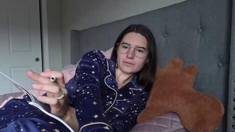 Snapshot of bambifarrina chatting on 11.08.25 bambifarrina online show from 11.08.25