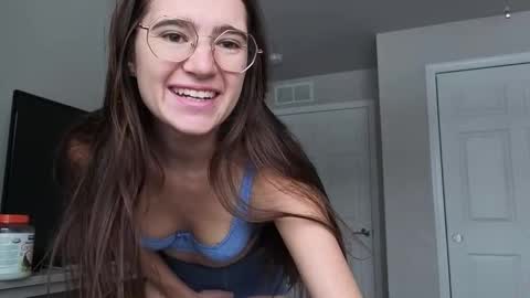 Snapshot of bambifarrina chatting on 01.17.26 bambifarrina online show from 01.17.26