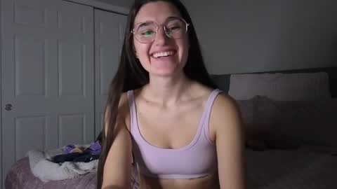 Snapshot of bambifarrina chatting on 02.25.26 bambifarrina online show from 02.25.26