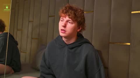 Snapshot of bambiglow chatting on 04.07.26 MICKEY online show from 04.07.26