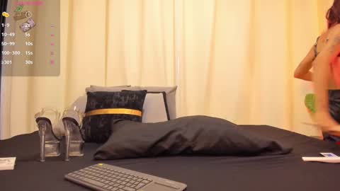 Snapshot of bambiiqueen chatting on 02.12.25 Bambi online show from 02.12.25