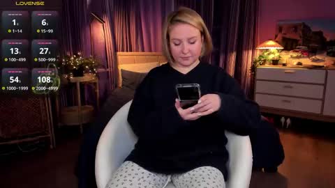 Snapshot of bananarum chatting on 02.16.26 Allie online show from 02.16.26