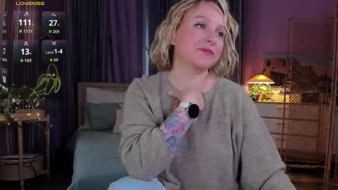 Snapshot of bananarum chatting on 03.10.26 Allie online show from 03.10.26