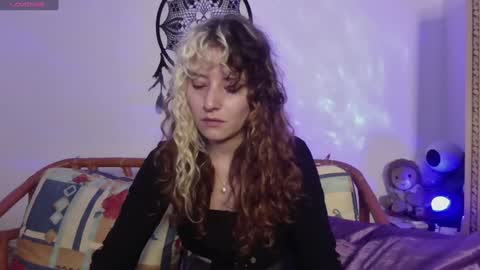 V E R O N I C A online show from 01.20.25