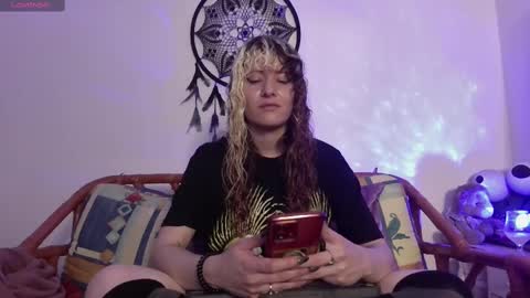 V E R O N I C A online show from 02.10.25