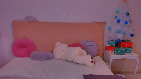 Snapshot of barbara_bb chatting on 12.23.24 Barbie Kim online show from 12.23.24