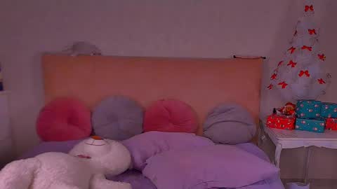 Snapshot of barbara_bb chatting on 01.12.25 Barbie Kim online show from 01.12.25