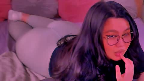 Snapshot of barbara_bb chatting on 03.03.25 Barbie Kim online show from 03.03.25