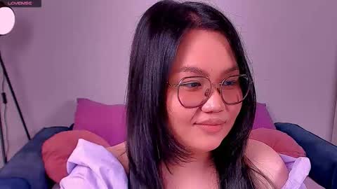 Snapshot of barbara_bb chatting on 12.19.25 Barbie Kim online show from 12.19.25