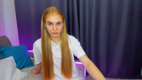 Snapshot of barbarachic chatting on 06.23.26 BarbaraChic online show from 06.23.26