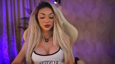  Ana  online show from 04.22.26