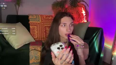 Snapshot of barbie_bi chatting on 01.09.25 My name is Molly. Please say hello I like talking to you. If you have any wishes or obscene desires please use the tip menu online show from 01.09.25