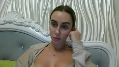 Kate online show from 11.22.25