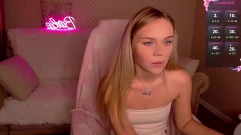 Snapshot of barbie_lillie chatting on 11.13.25 Lilli 3 online show from 11.13.25