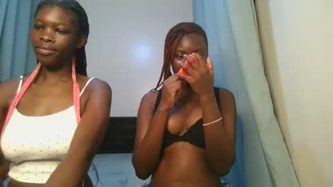 Snapshot of barbie_queen2 chatting on 11.27.25 queen online show from 11.27.25