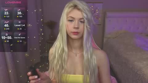 Snapshot of barbiee_b chatting on 12.15.25 Stacy online show from 12.15.25