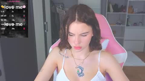Snapshot of barbieee_doll chatting on 06.28.26 Eva online show from 06.28.26