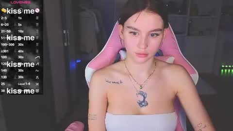 Snapshot of barbieee_doll chatting on 07.08.26 Eva online show from 07.08.26