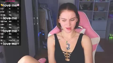Snapshot of barbieee_doll chatting on 07.10.26 Eva online show from 07.10.26