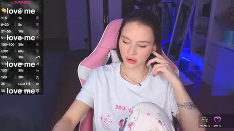 Snapshot of barbieee_doll chatting on 07.31.26 Eva online show from 07.31.26