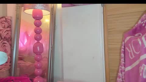 Snapshot of barbieely chatting on 03.09.25 ely ink online show from 03.09.25