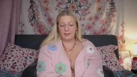 barbiegirl966 online show from 10.29.25