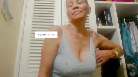 Snapshot of barbiemature chatting on 09.18.25 barbiemature online show from 09.18.25