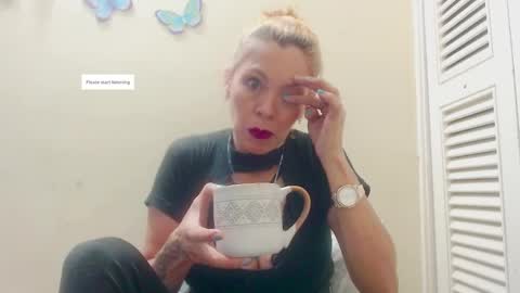Snapshot of barbiemature chatting on 10.03.25 barbiemature online show from 10.03.25