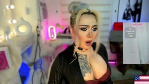 Snapshot of barbietop_alexa69 chatting on 10.13.25 Miss Alexa Fields online show from 10.13.25