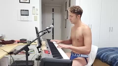 Snapshot of barebritpianist chatting on 10.14.25 BareBritPianist online show from 10.14.25