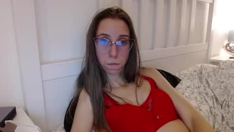 Snapshot of barelylegalblondy chatting on 11.20.25 Lena online show from 11.20.25