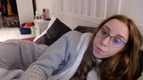Snapshot of barelylegalblondy chatting on 12.02.25 Lena online show from 12.02.25