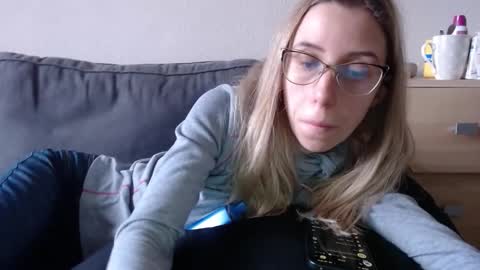 Snapshot of barelylegalblondy chatting on 02.02.26 Lena online show from 02.02.26