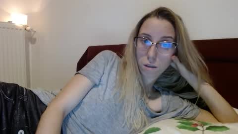 Snapshot of barelylegalblondy chatting on 02.15.26 Lena online show from 02.15.26