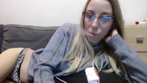 Snapshot of barelylegalblondy chatting on 02.25.26 Lena online show from 02.25.26