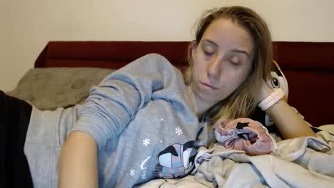 Snapshot of barelylegalblondy chatting on 03.10.26 Lena online show from 03.10.26