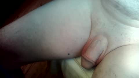 Snapshot of barenaked07 chatting on 12.05.24 barenaked07 online show from 12.05.24