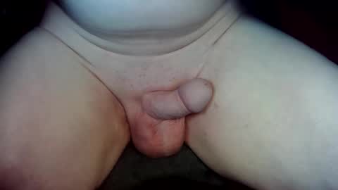 Snapshot of barenaked07 chatting on 09.13.25 barenaked07 online show from 09.13.25