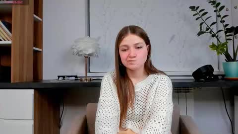 Snapshot of barrieyounkers chatting on 12.02.25 Elise online show from 12.02.25