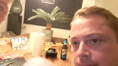 Snapshot of barrrry1994 chatting on 10.11.25 barrrry1994 online show from 10.11.25