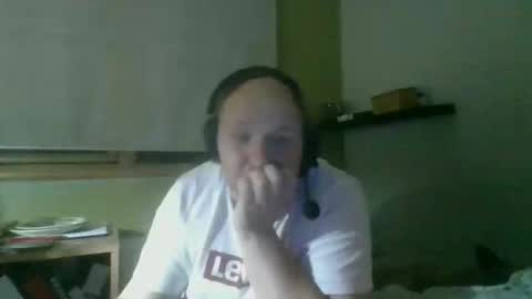 Snapshot of bart_poland chatting on 10.10.25 bart_poland online show from 10.10.25