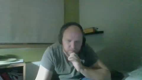 Snapshot of bart_poland chatting on 10.28.25 bart_poland online show from 10.28.25