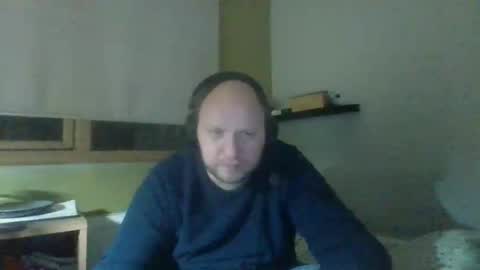 Snapshot of bart_poland chatting on 11.02.25 bart_poland online show from 11.02.25