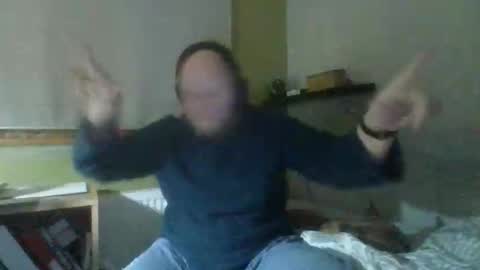 Snapshot of bart_poland chatting on 12.05.25 bart_poland online show from 12.05.25