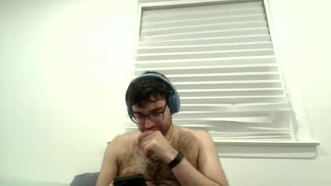 Snapshot of baseballplayerr76 chatting on 04.05.26 baseballplayerr76 online show from 04.05.26