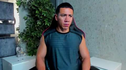 Bastian Independent Model online show from 10.08.25